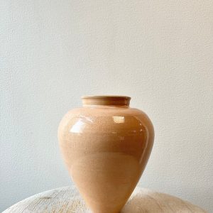 Aprikosfärgad vasekrus